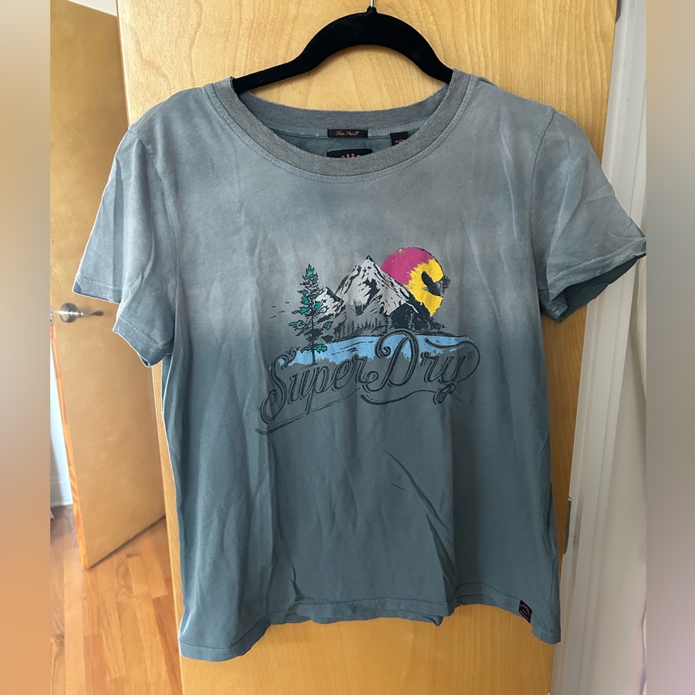 SUPERDRY T-shirt. Excellent condition, worn once size S
